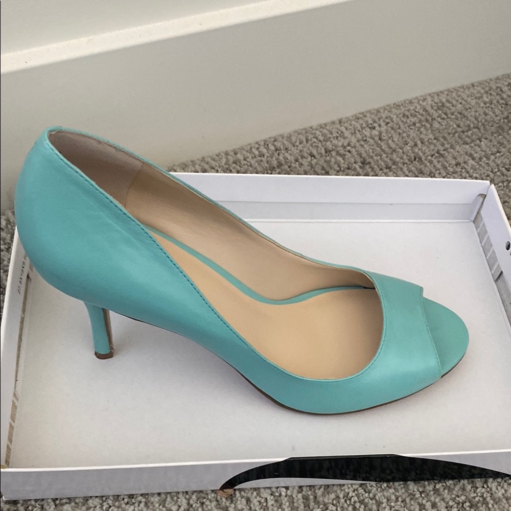 Nine West Blue Peep-Toe Heels, lightly used and in great condition